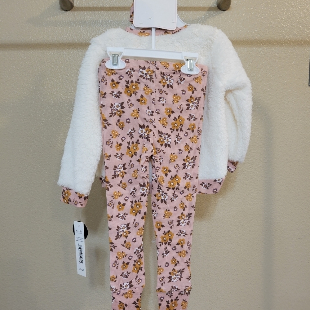 Brand new Nicole Miller Matching 3 piece faux fur plush set toddler size 2T - Picture 2 of 2